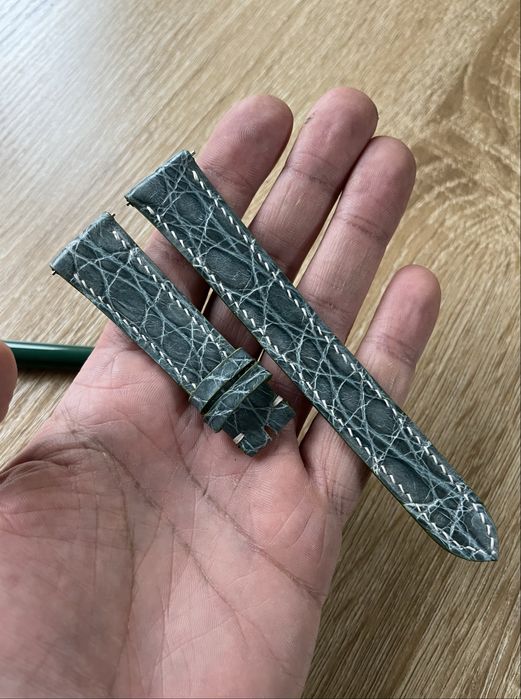 Curea pentru ceas din piele de crocodil, turcoaz, cusută manual
