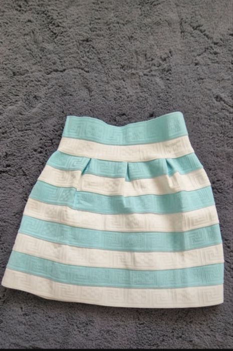 Fusta brocard eleganta