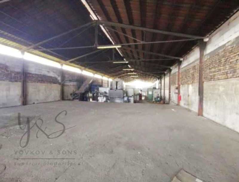 Продава се Промишлена сграда в с. Красново, Област Пловдив - 780 кв.м за 320 €/кв.м - Снимка #1