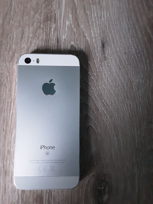 Продам айфон se,Редми А02, техно спарк