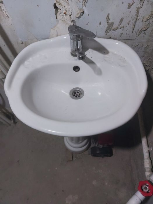 Унитаз ва раковина сотилади б/у