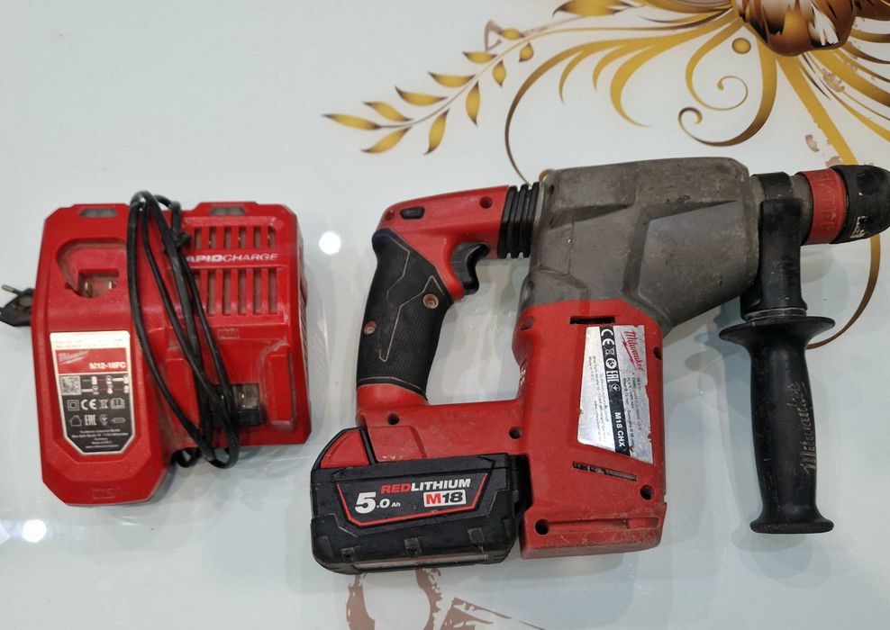 Milwaukee m18 CHX акумулаторен перфоратор