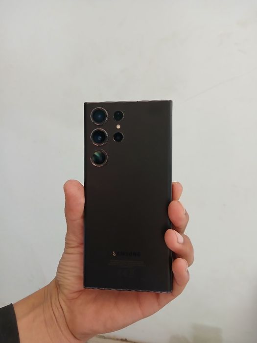 Samsung galaxy s 23 ultra 12  256  gb li ful paketda. Narx 6.5 mln