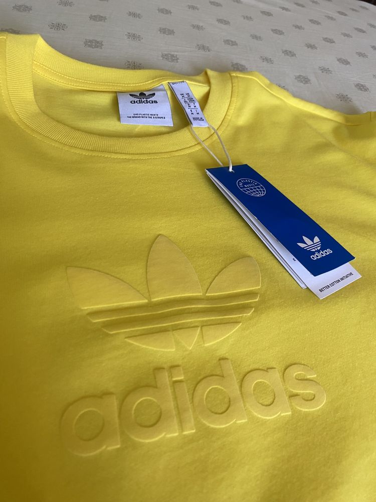 Чисто нова тениска Adidas
