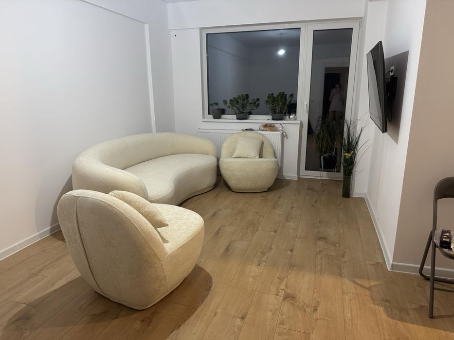 Set canapea cu 2 fotolii