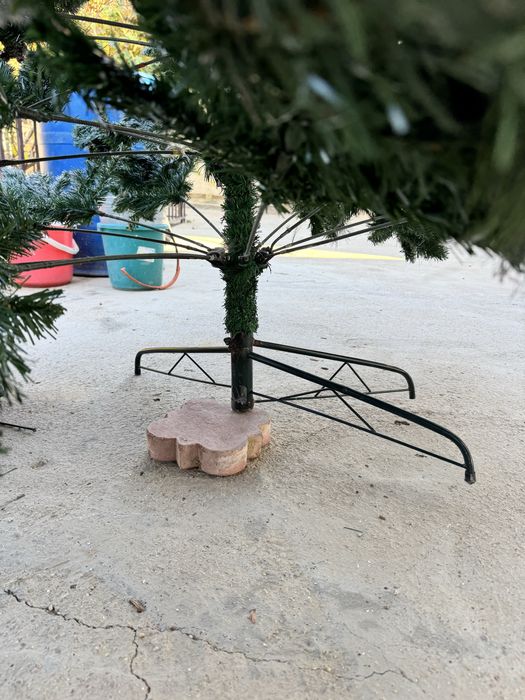 Елка продается дешево длина 3,5 метр