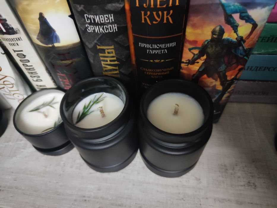 Новогодние свечи с новогодним запахом