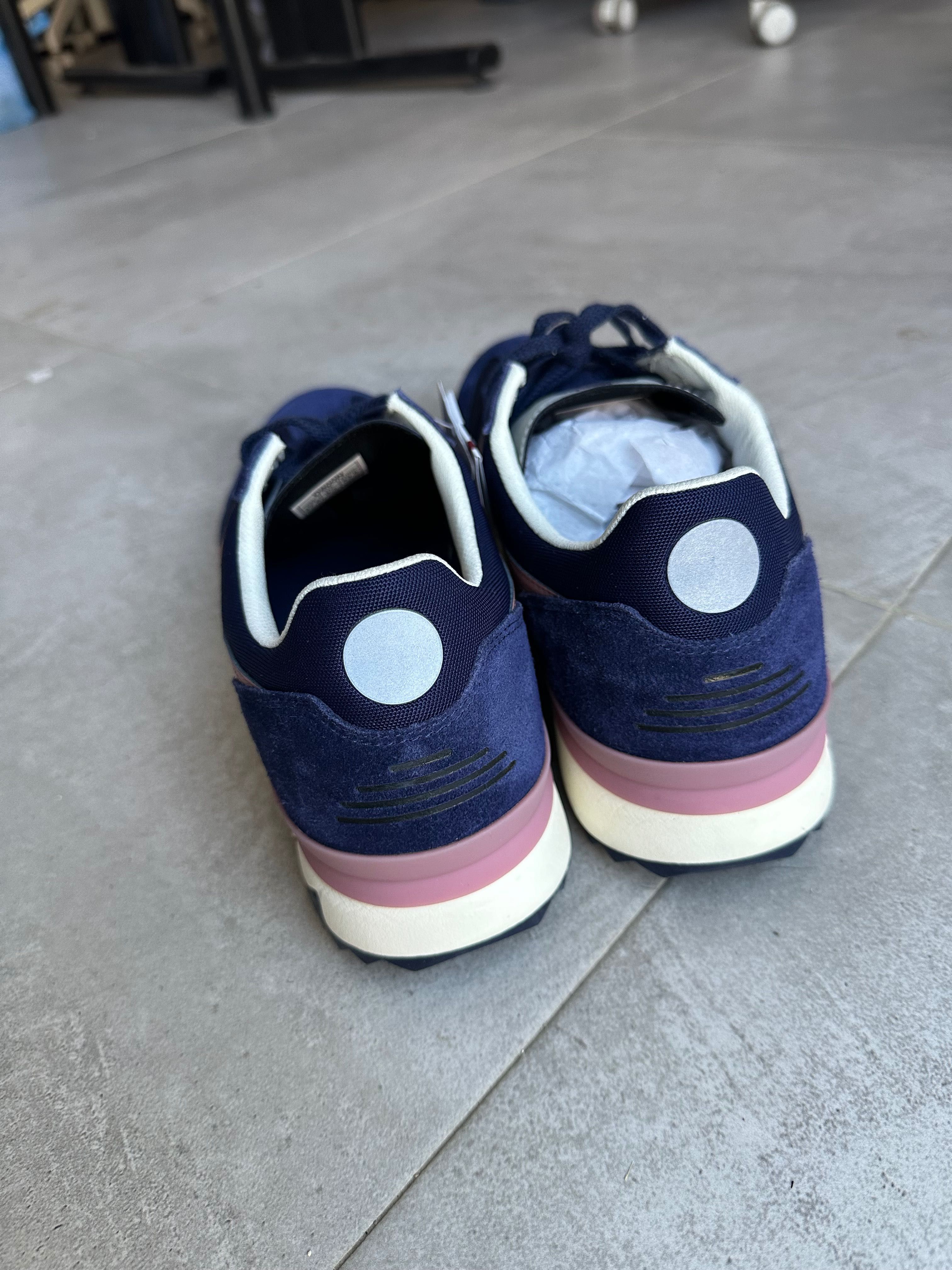 Маратонки Asics 42,5 номер