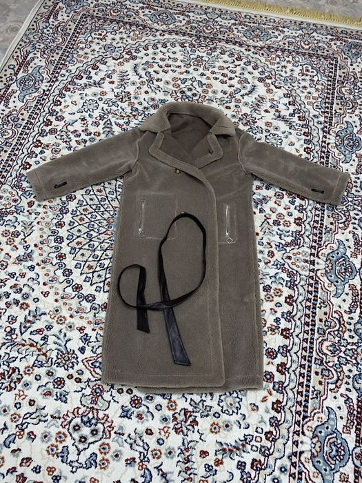 Продам женскую зимнюю двухсторонную дубленку из нат. Замш и шерсти и !