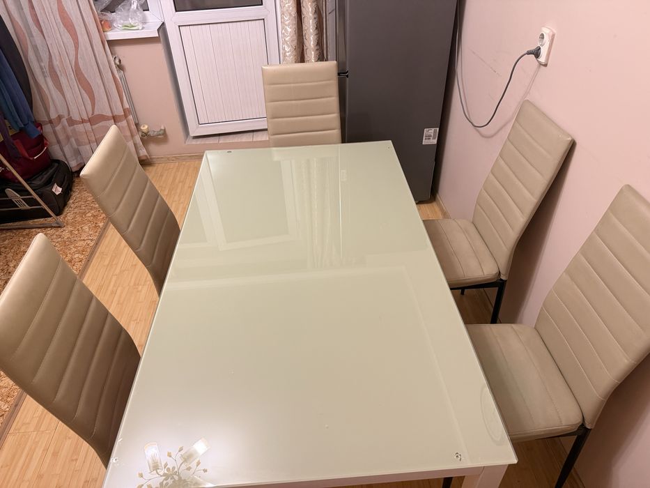 Продам кухонный стол