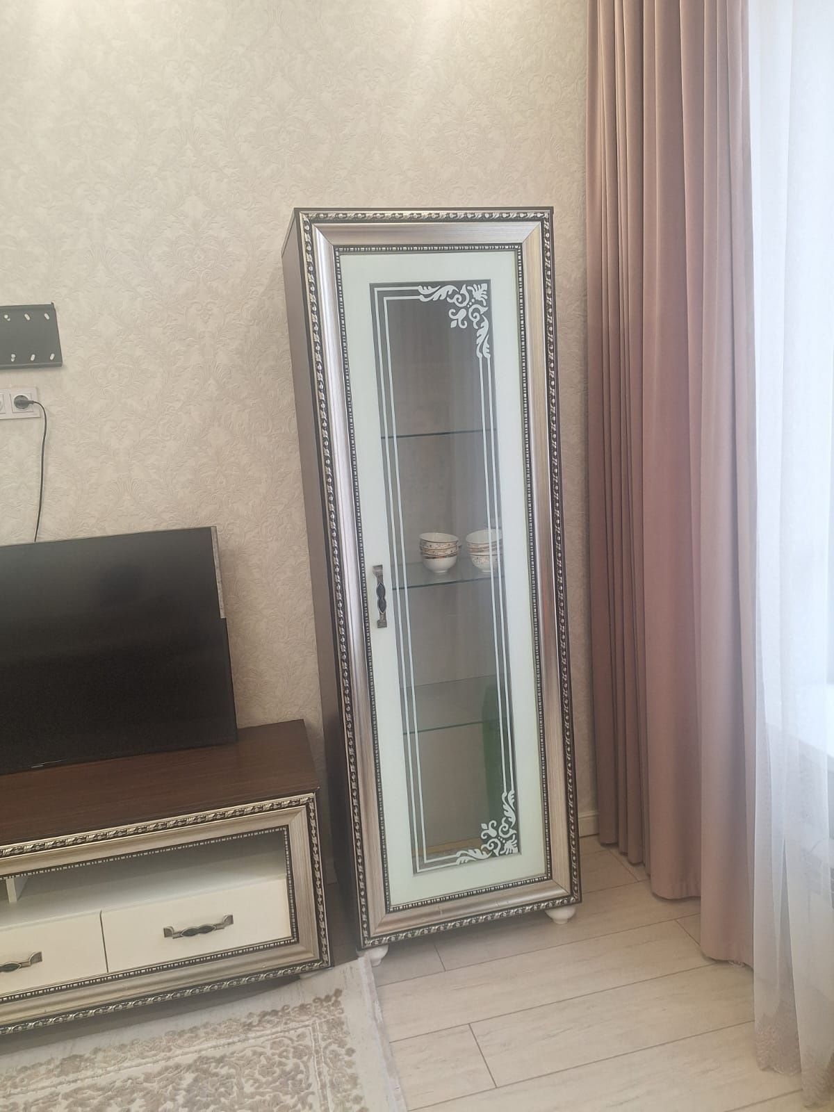 Продам сервант б/у