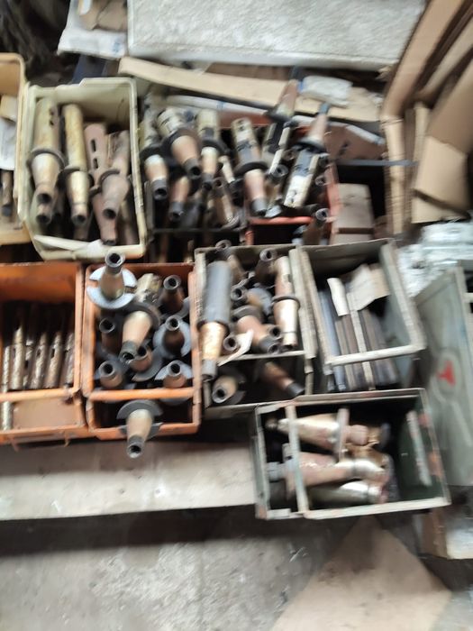 Burghie freze tarozi cutite strung conuri