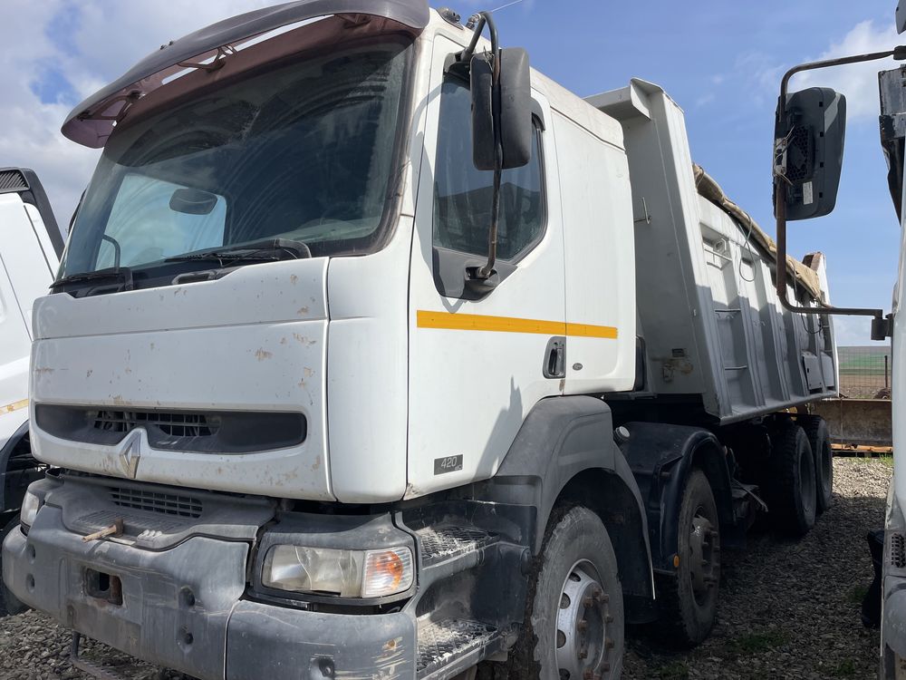 Renault kerax 2005 bascula 8x4