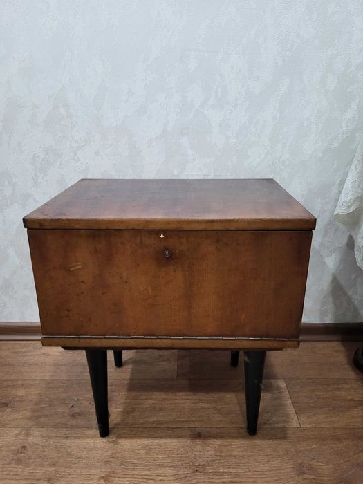 Ретро/винтажная тумбочка