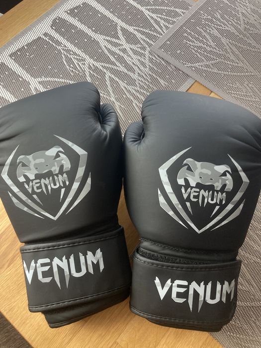 Боксови ръкавици Venum