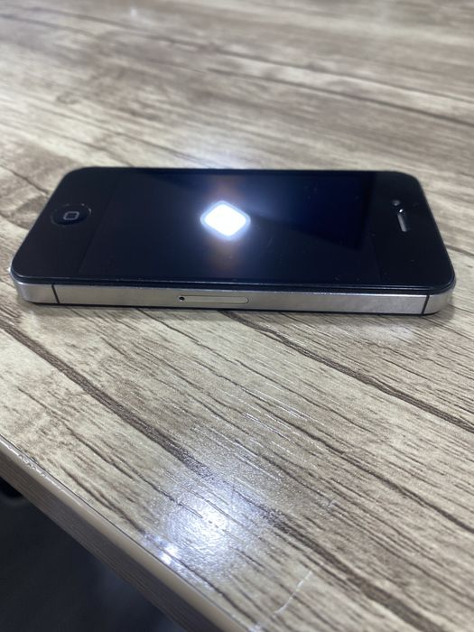 Iphone 4s 6GB RU/A RETRO