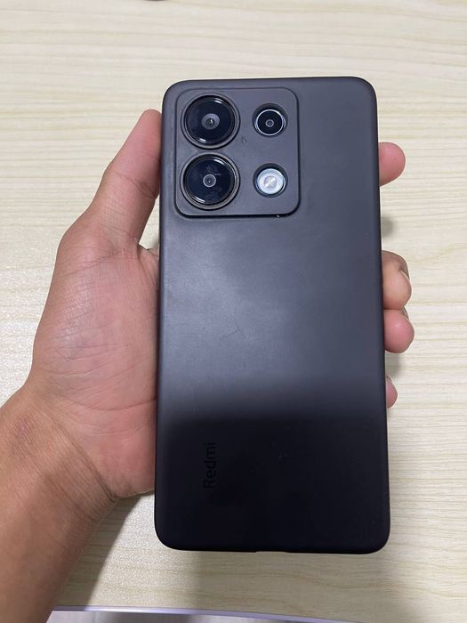 Redmi Note 13 ko'k rangli