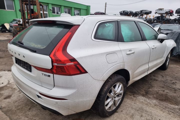 interior complet scaune fata piele alcantara vas lichid parbriz servo expansiune praguri haion portbagaj plafoniera Volvo XC 60 2, an 2018, motor 2.0 benzina plug-in hybrid, 320cp,  dezmembrez dezmembrari