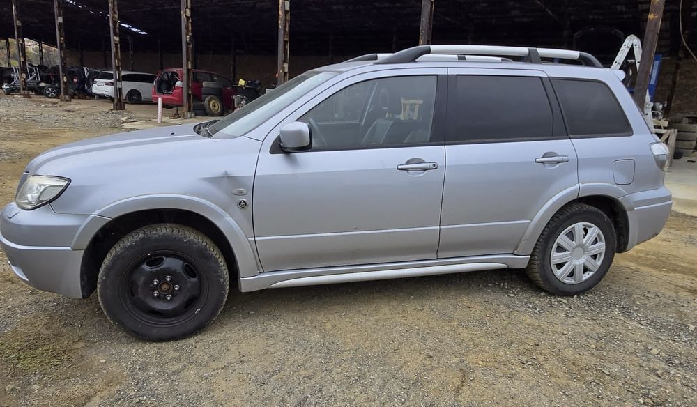 Mitsubishi Outlander/Мицубиши Аутлендър 2.4 НА ЧАсТИ