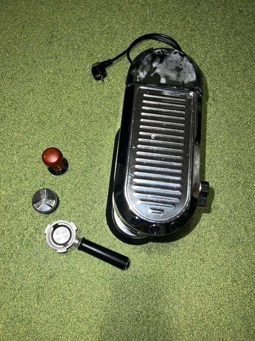 Espressor manual De'Longhi Dedica Style EC