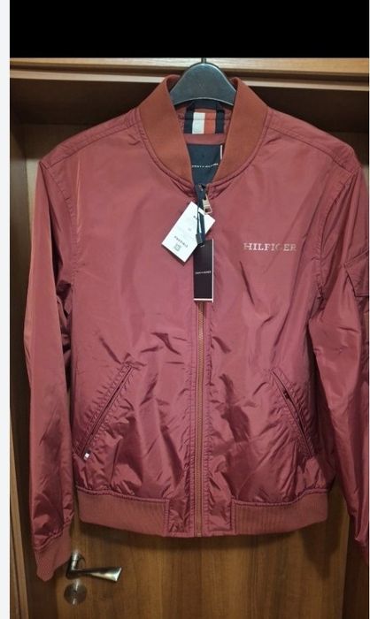 TOMMY HILFIGER-мъжко преходно яке