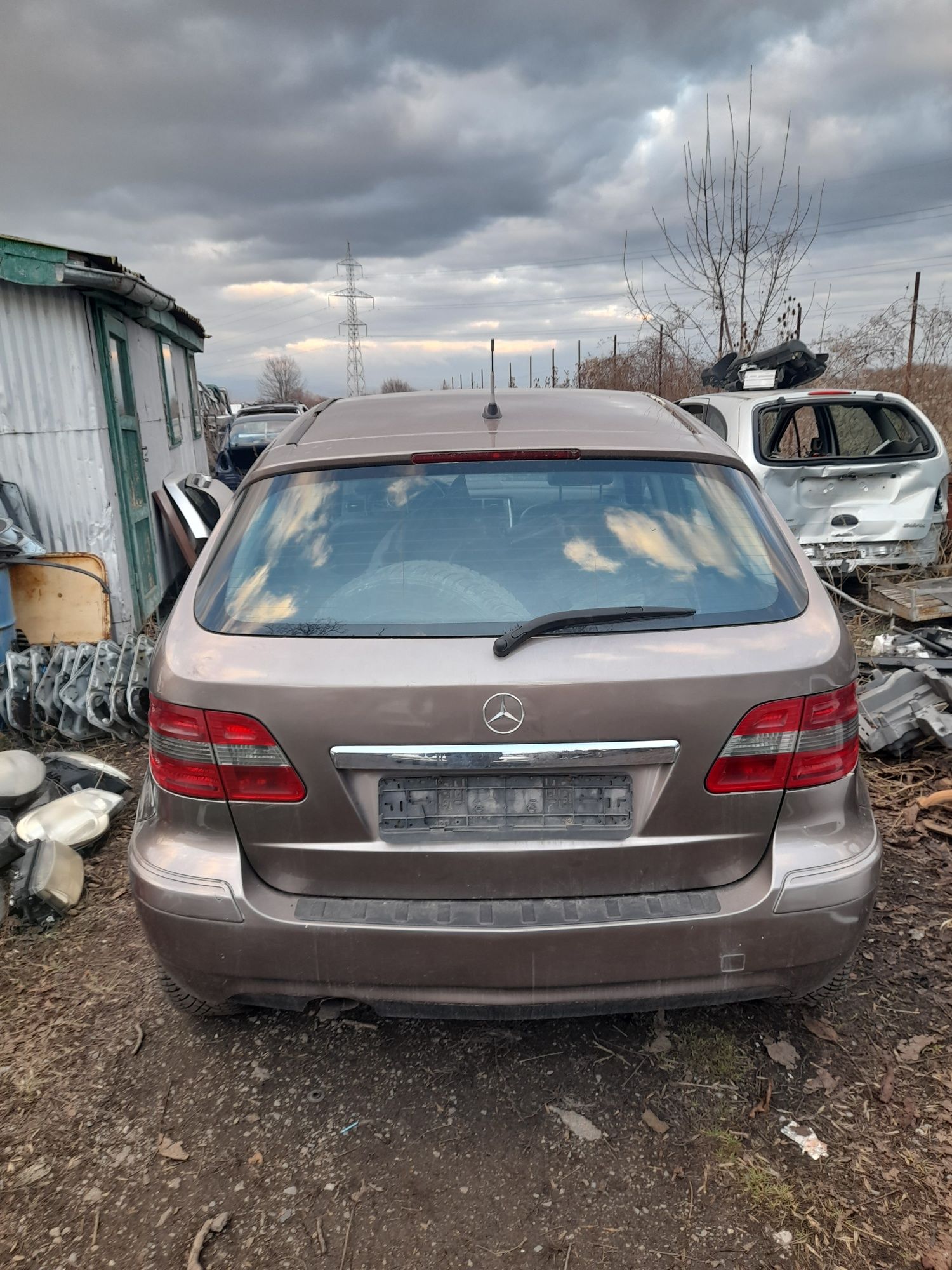 Мерцедес В 170 бензин 2000сс на части