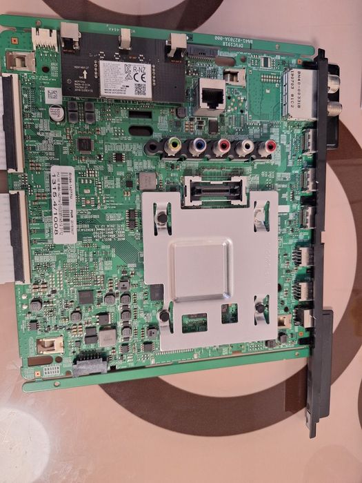 Placa de baza TV Samsung UE55R7372U
Model placa de baza : BN94-14277M.