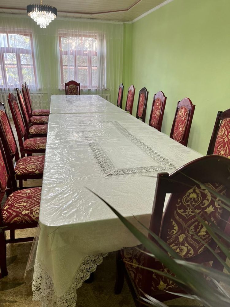 Стол и стулья сатылады