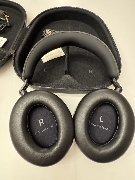 Casti Over Ear Sennheiser Momentum 4 Wireless ANC negru