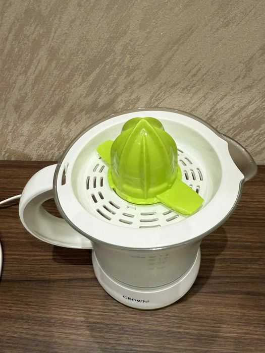 Електрическа сокоизтисквачка CROWN
