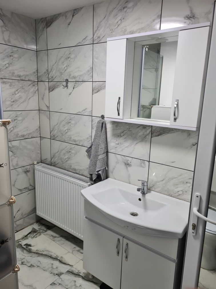 Apartament de vanzare calafat str cobuz parter