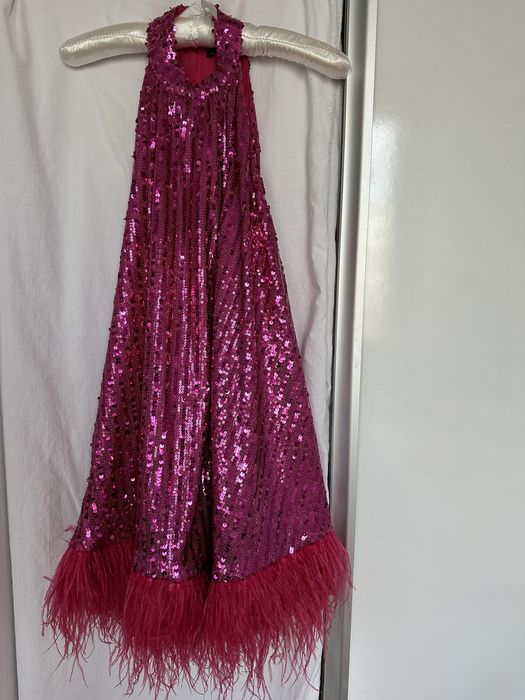 Официална рокля с пайети и пера