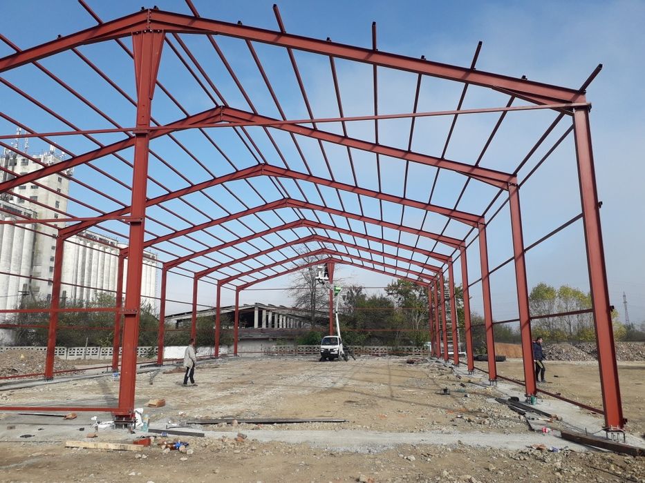 Vând fânar cu deschiderea de 10 m la un preț de ne refuzat