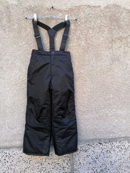 Продавам нови детски черни ски панталони за възраст 4, 6, 7, 8, 14-16