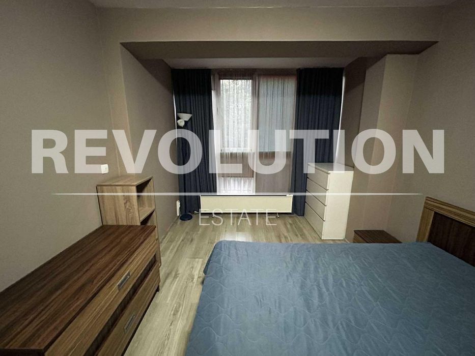 Тристаен апартамент в района на Възраждане 1!