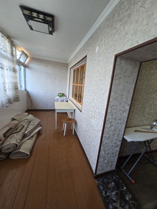 Зудлик билан сотилади 3 хона 77 серия дом 5 этаж Темуршох ресторан орк