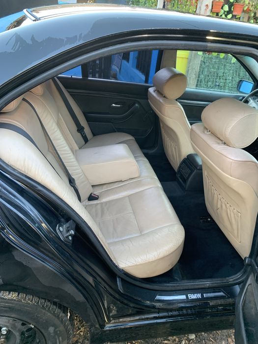 Vand sau schimb 520i