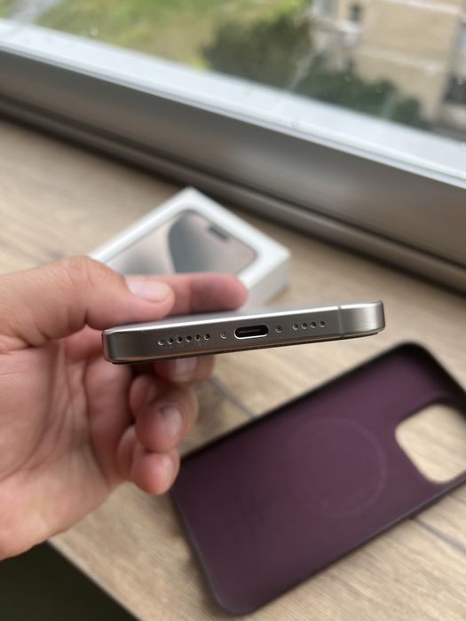 iPhone 15 Pro Max - se vinde in stare excelenta - ca nou