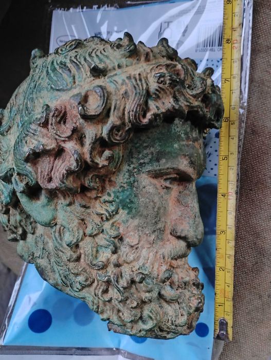 Бронзова Глава на Зевс , реплика, много добро състояние