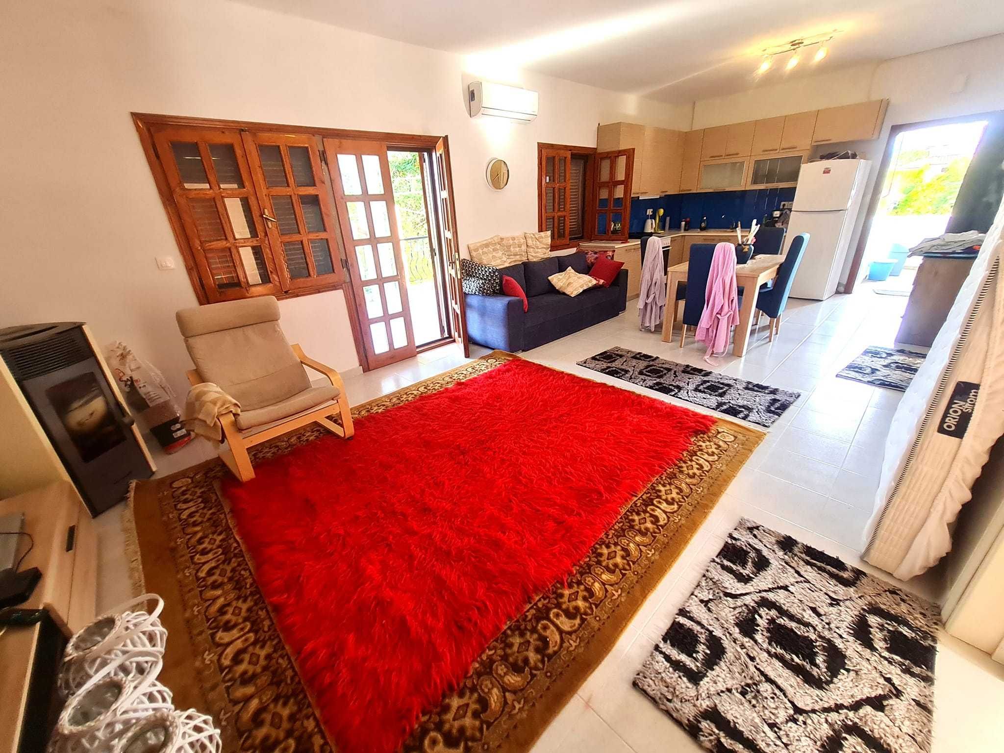 Продава къща с гледка към морето 240м2 двор 580м2 в Аспровалта, Гърция