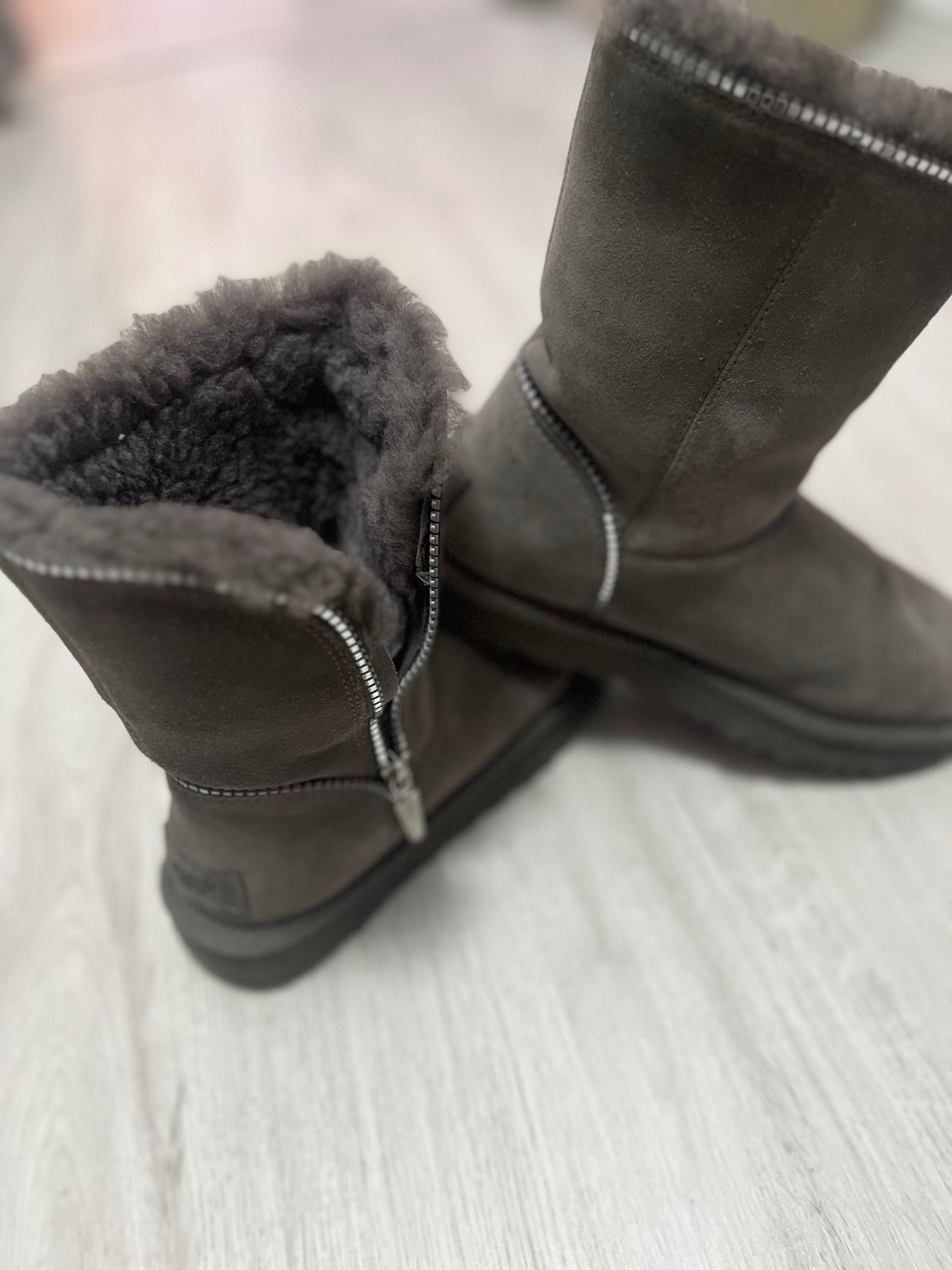 UGG gri marime 37