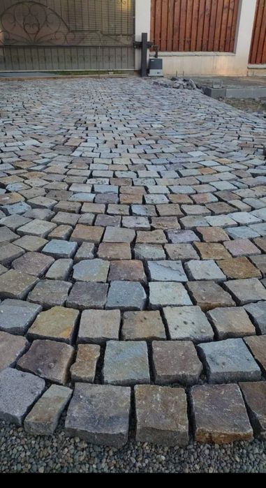 Piatră cubică Andezit, mă deplasez oriunde în Țară