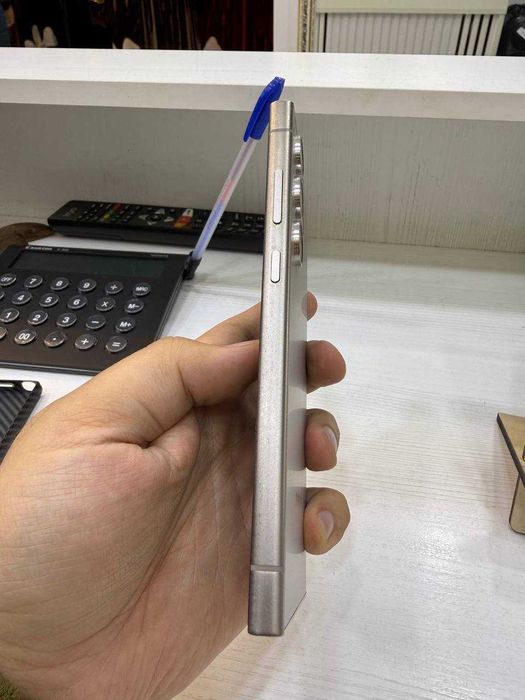 Samsung Galaxy S24 ultra 256 gb