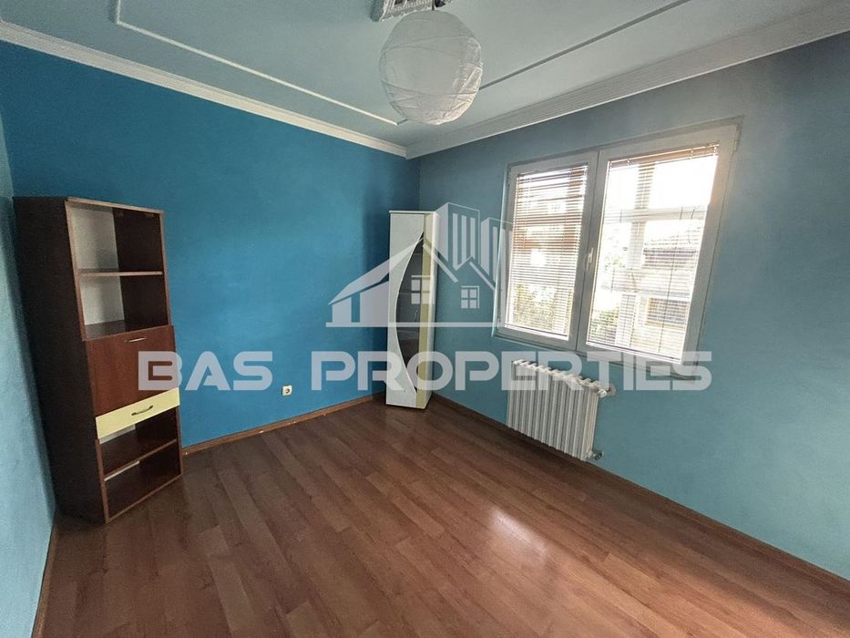 Дава се под наем Тристаен апартамент в София, Център - 83 кв.м за 700 € - Снимка #9