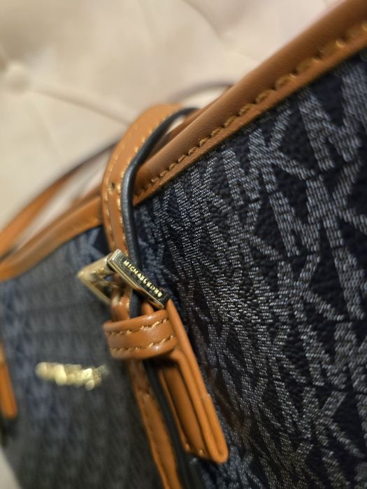 Дамска кожена чанта