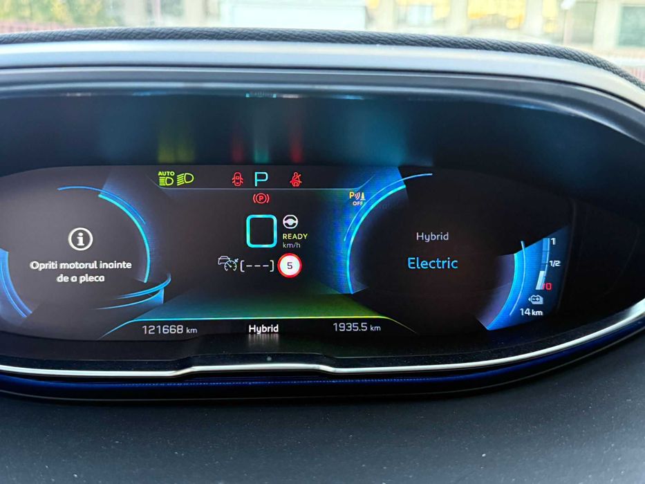 Peugeot 3008 GT 300 Cp. 4X4.Plug-In Hybrid.