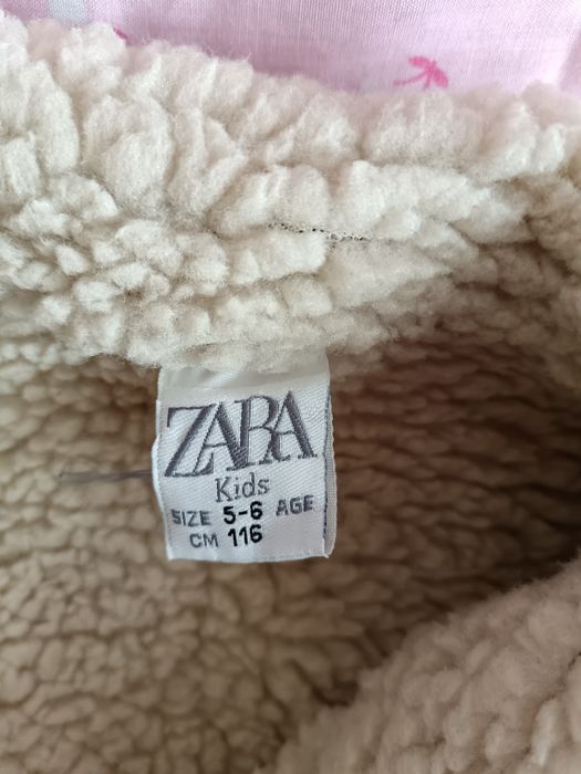 Продаю куртки 4-6 лет. Состояние хорошее.