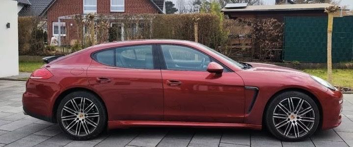 Porsche Panamera 4S
