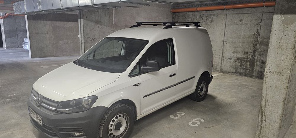 VW Caddy putin folosit si bine ingrijit
