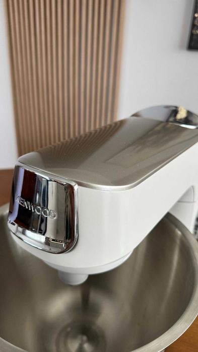 Robot de bucatarie Kenwood Titanium Chef Baker